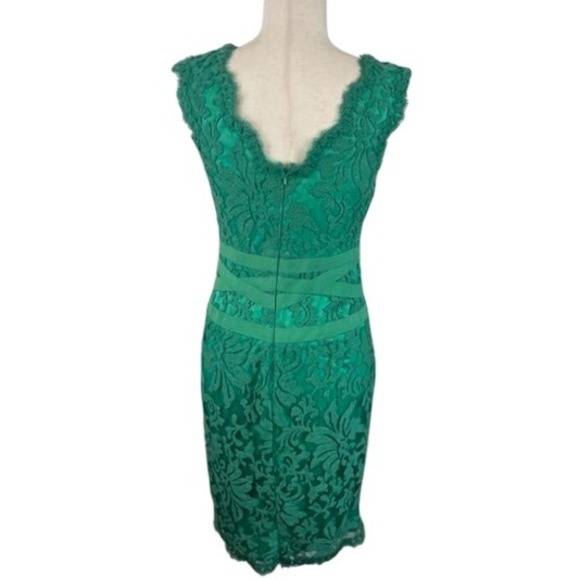 Tadashi Shoji Emerald Green Lace Sleeveless V-Neck Cocktail‎ Party Dress Size 4 - Picture 4 of 6